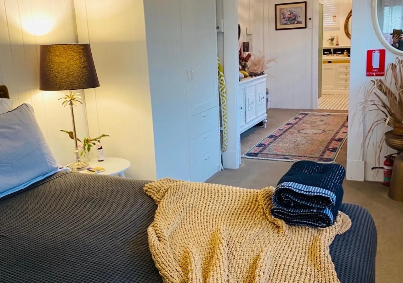 Kenilworth House Offering 2 Suites Australia
